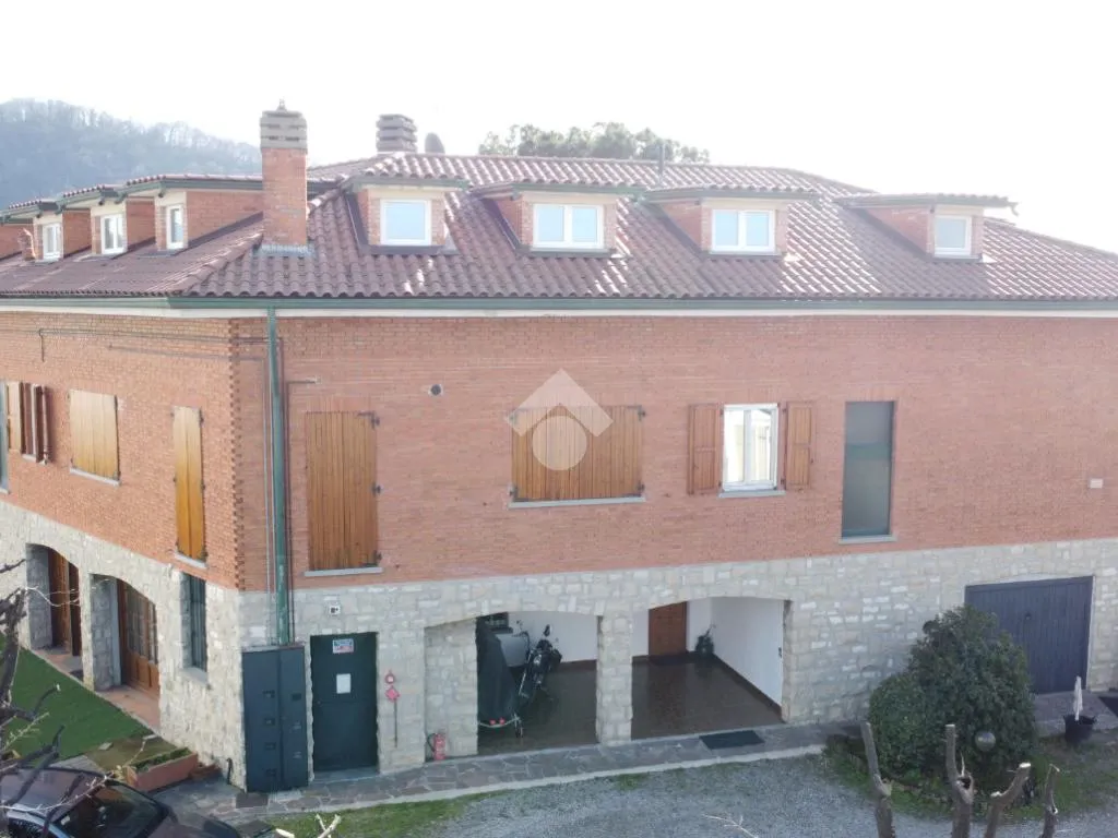 Extérieur - First-Floor Apartment with Private Porch in Mozzo