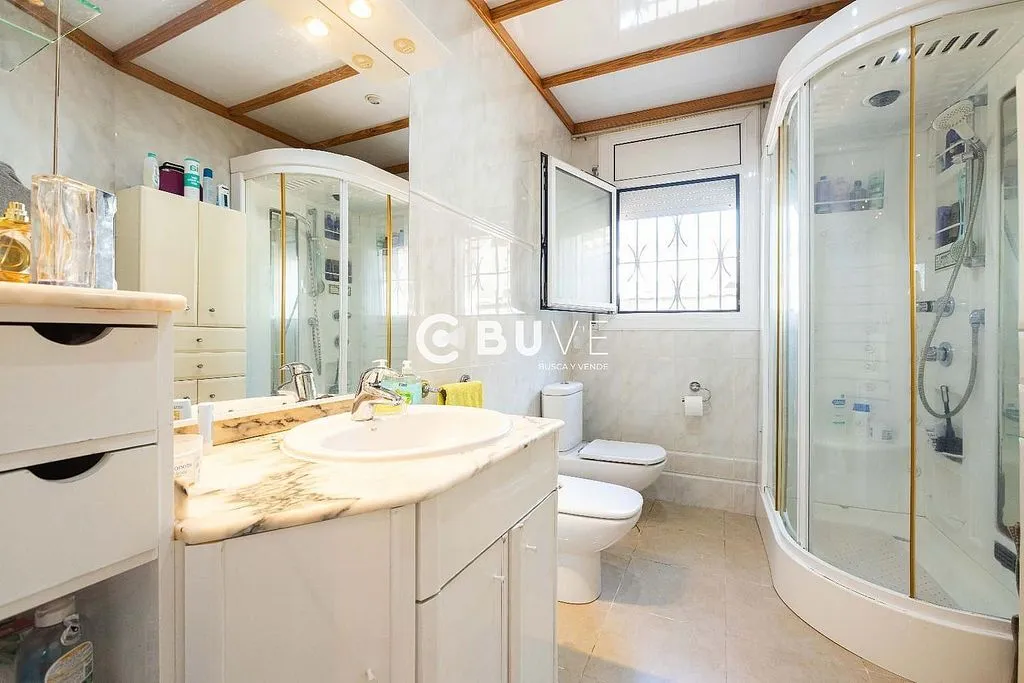Salles de bain - Chalet with Pool and Terrace in Abrera