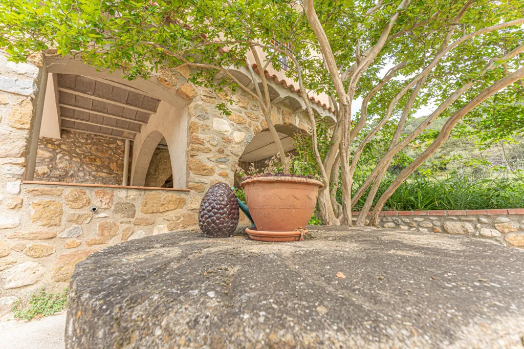 Terrasse - Rustic Masia with Pool in Cabanelles