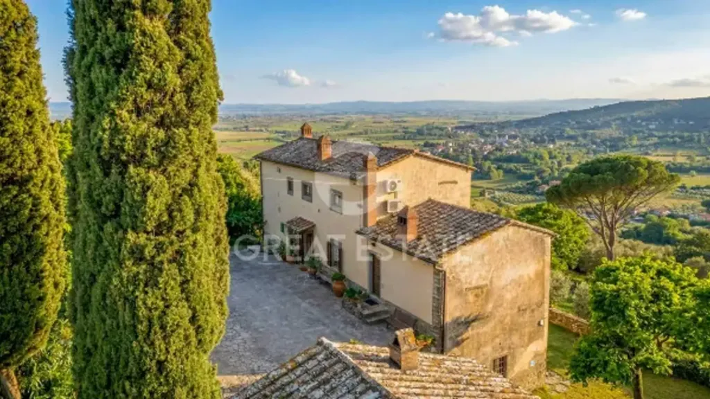 Õhuvaade - Historic Casale with Panoramic View in Cortona