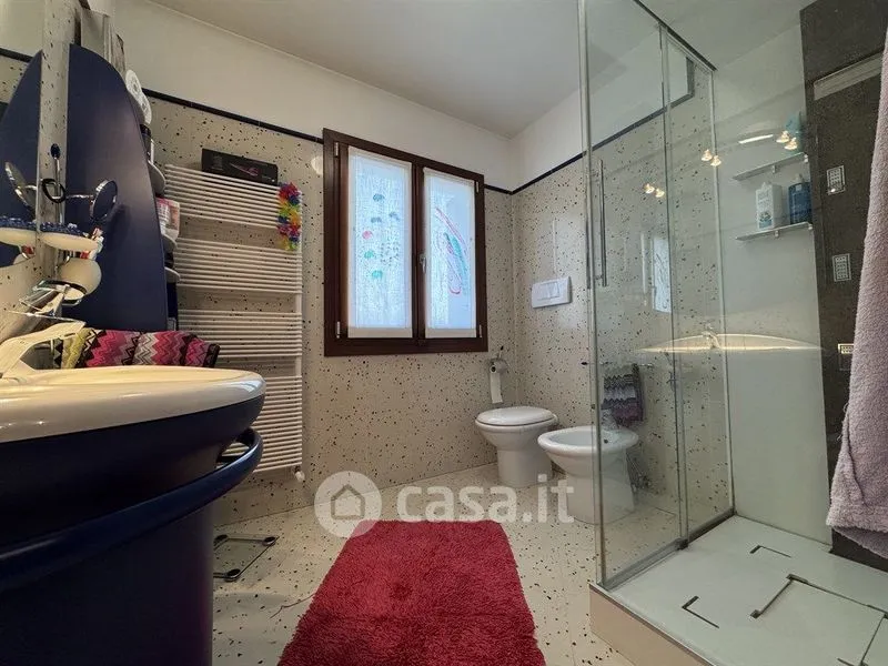 Salles de bain - Modern Villa with Private Garden in Cordenons