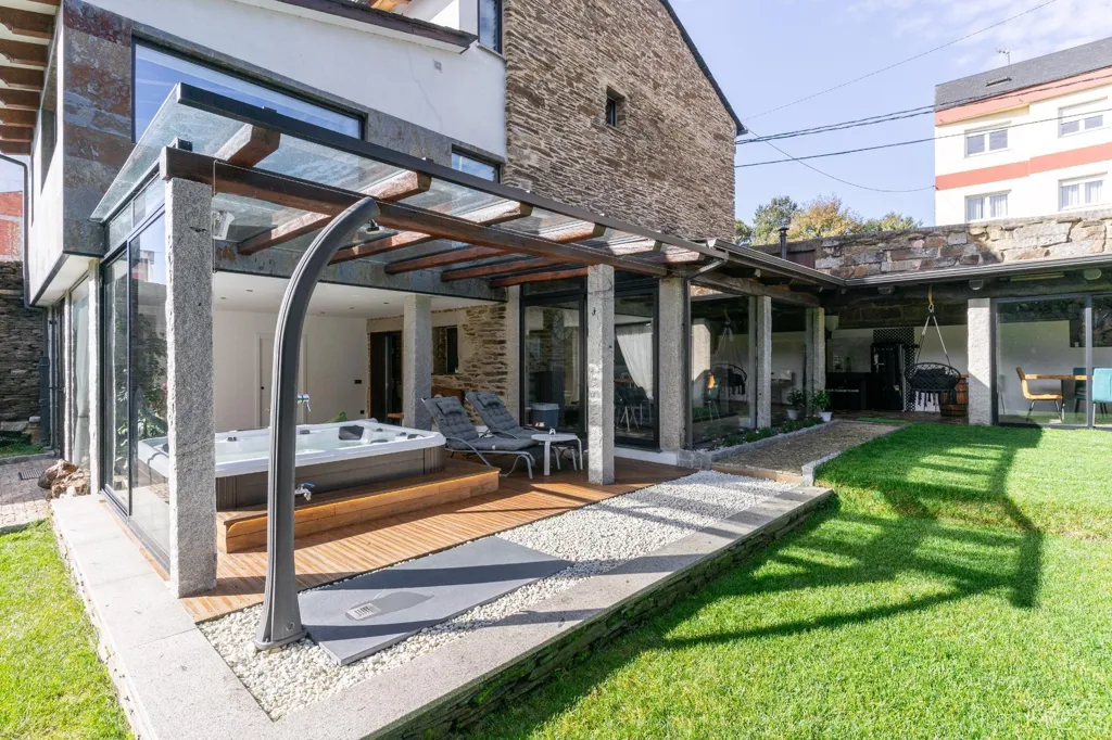 Terrasse - Restored Chalet with River Walk Access in Lugo