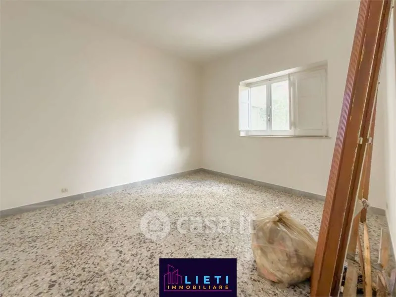 Pièces - 2-Bedroom Flat with Internal Balcony in Taranto
