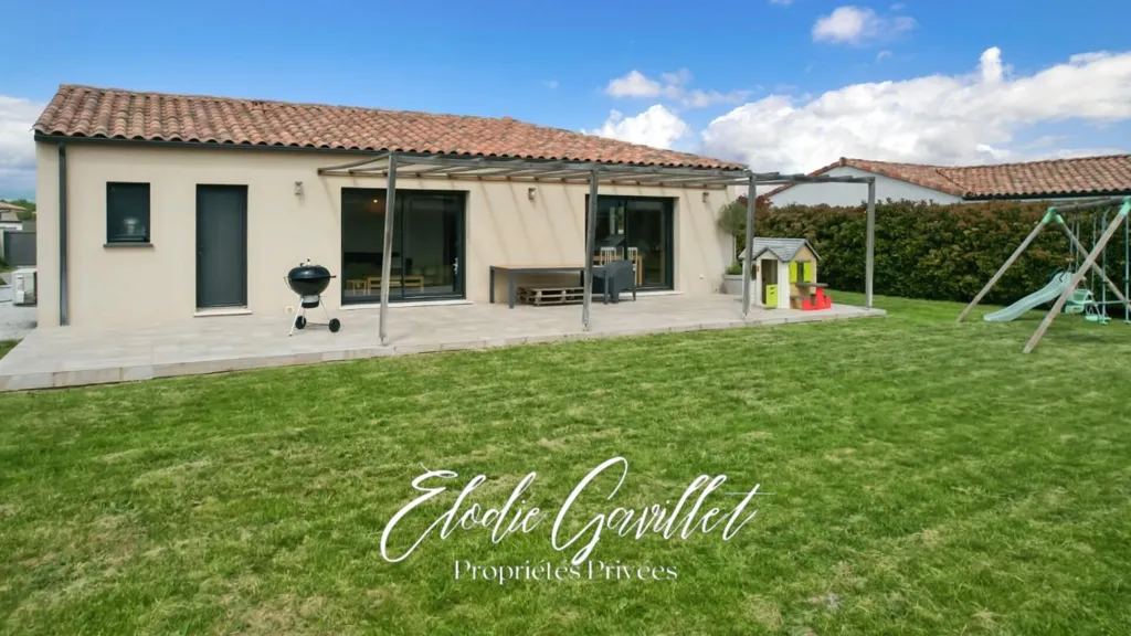 Jardin - Villa Moderne avec Jardin à Pennautier