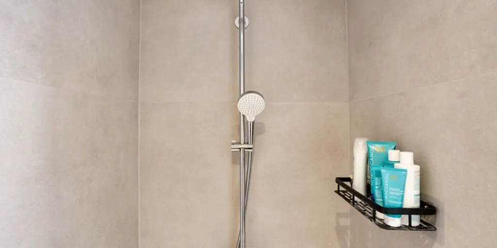 Salles de bain - Maison semi-ouverte avec jardin à Tessenderlo-Ham