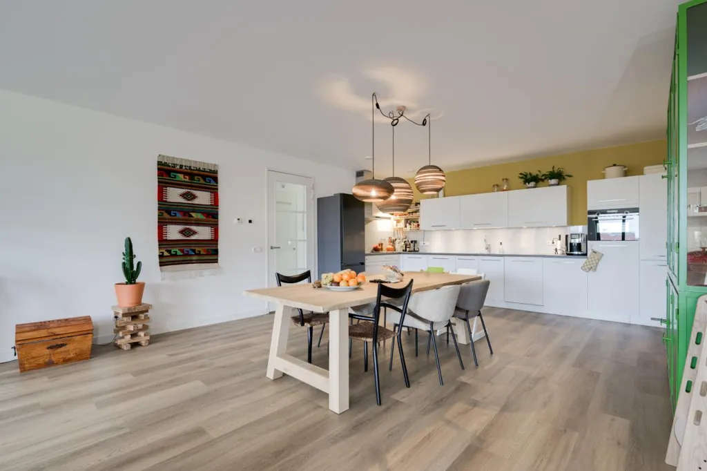 Salle à manger - Luxury Waterfront Apartment in Doetinchem
