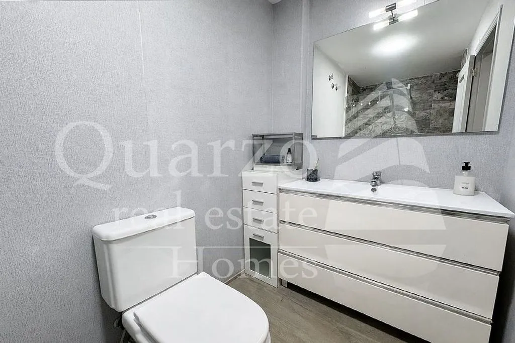 Bathrooms - Apartment with Terrace in Daimús