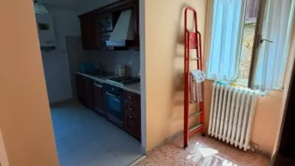 Cuisine - Rear-Facing Apartment in Frosinone Centre