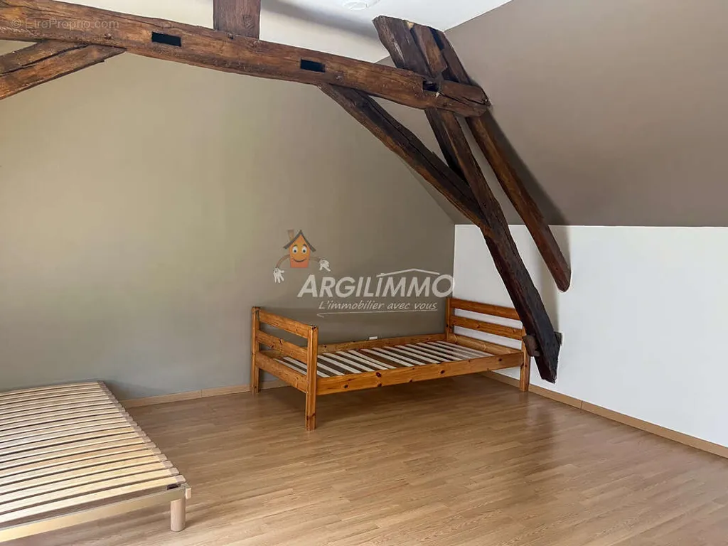 Pièces - Ensemble Immobilier avec Piscine à 20 min du Mans