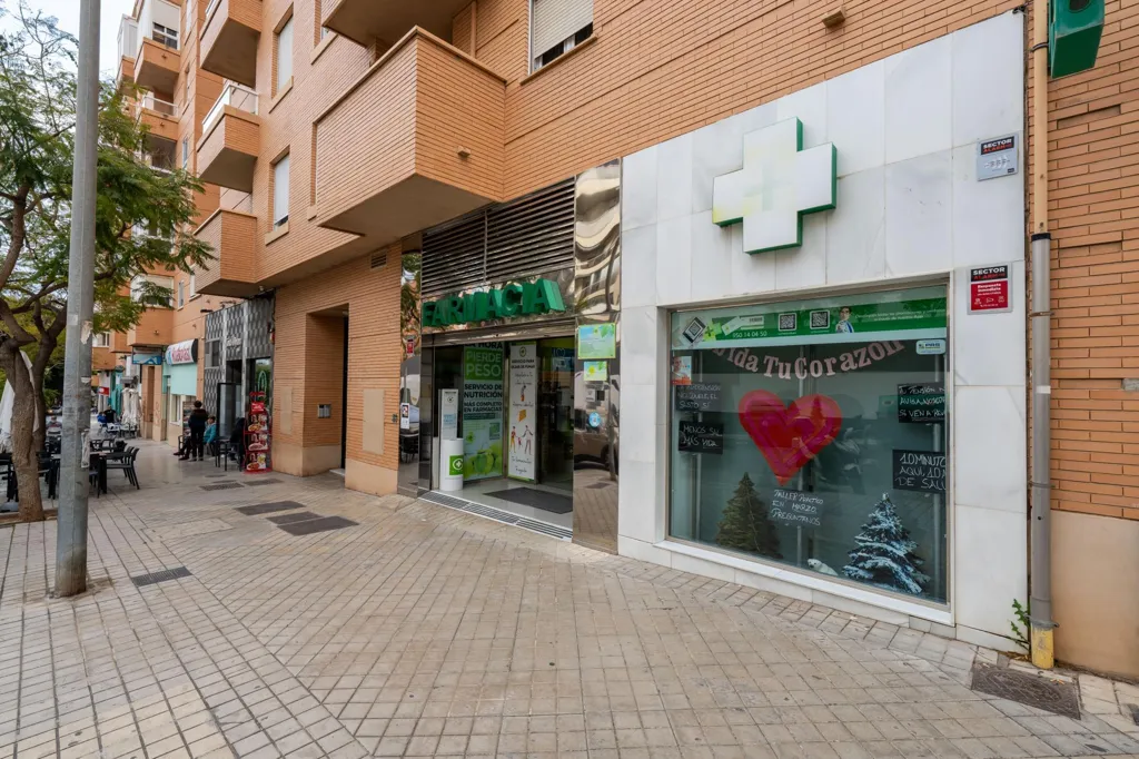 Exterior - Commercial Property with High Visibility in Almería