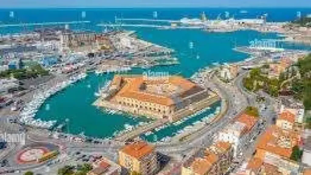 Spacious Apartment with Balcony in Ancona