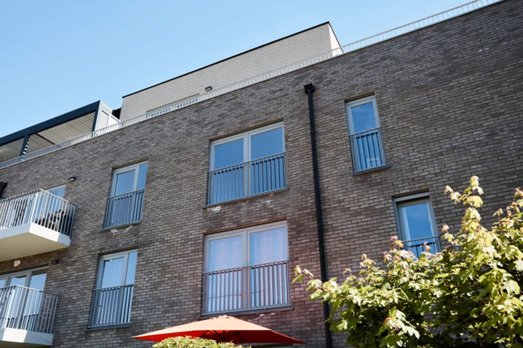 Extérieur - Appartement Moderne avec Parking Privé à Lisières d'Havré