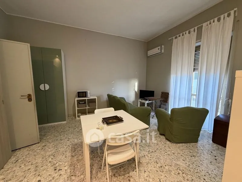 Elutuba - Bright Studio with Balcony in Catania