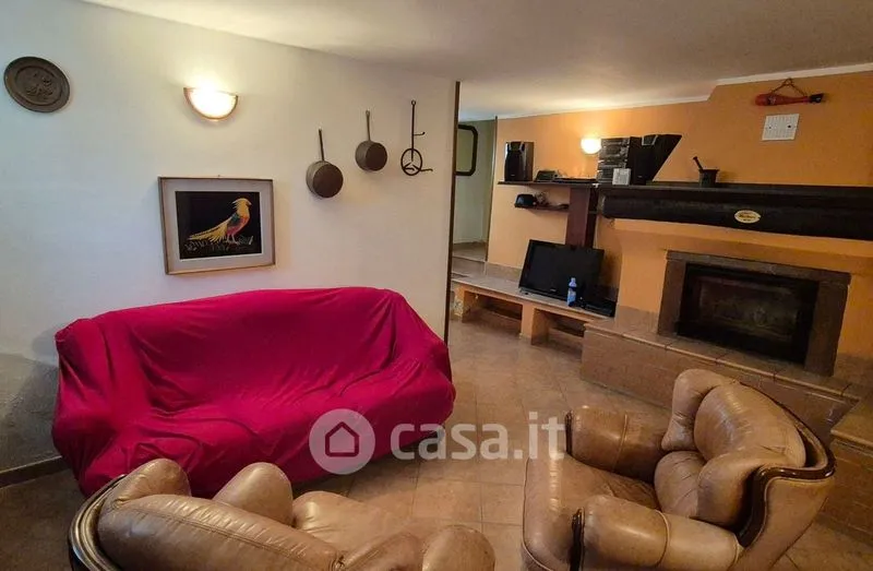 Soggiorno - Rustic Bifamily Villa with Garden in Trecate