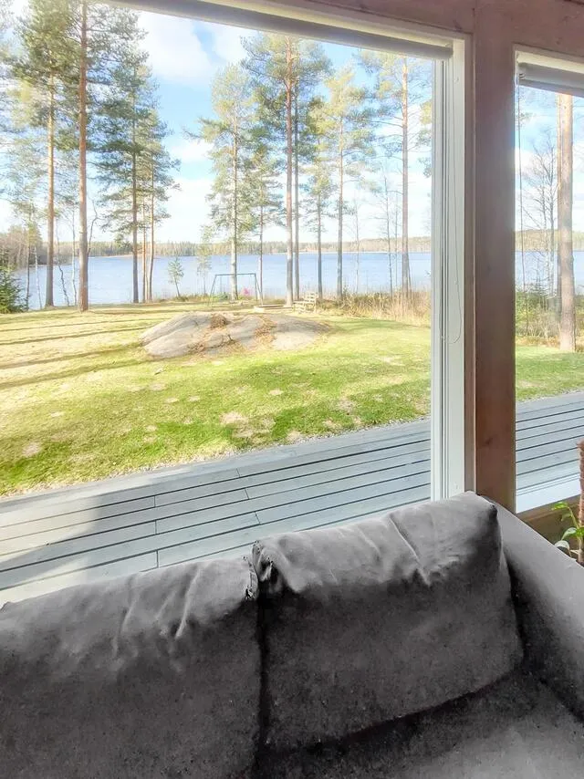 Séjour - 2012 Pine House with Lakefront in Finland