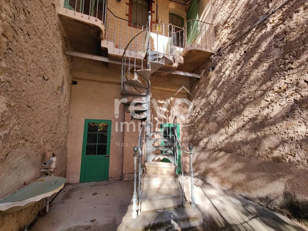 Garden - Charming Stone House with Potential in Beaumes-de-Venise
