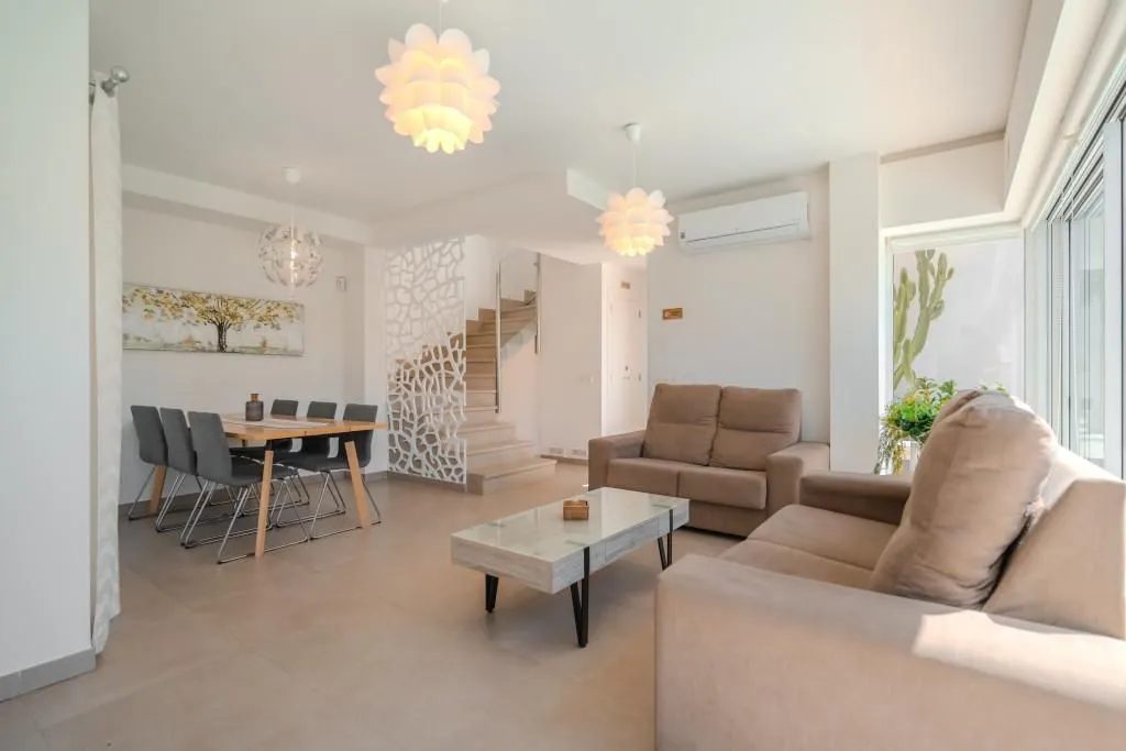 Elutuba - Luxury Villa with Pool in Playa Paraiso