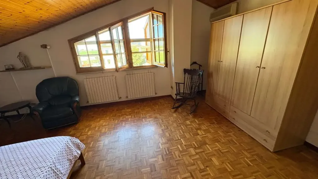 Bedrooms - Bifamiliar Villa with Private Garden in Formignana