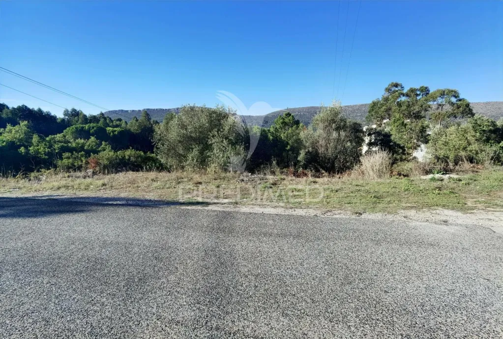 Aed - Urban Plot with Field View in Minde / Alcanena