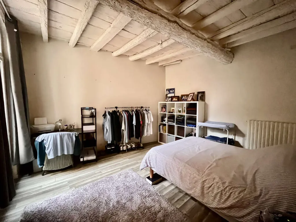 Magamistoad - Character House with Courtyard in Tarascon
