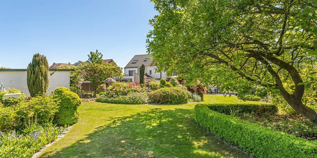 Jardin - Villa Rénovée avec Garage à Erps-Kwerps