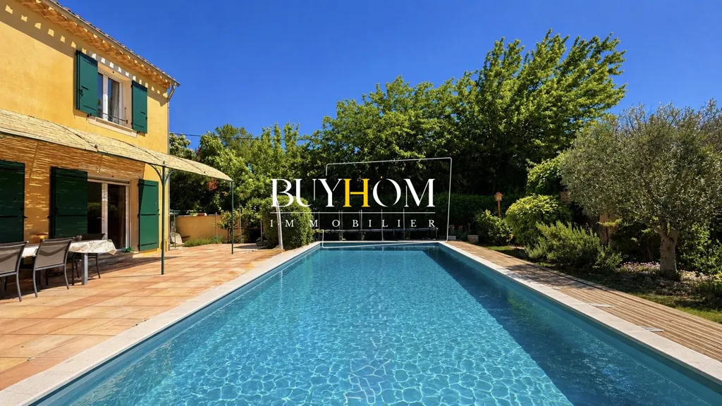 Piscine - Villa Familiale avec Piscine au Partage des Eaux à L'Isle-sur-la-Sorgue