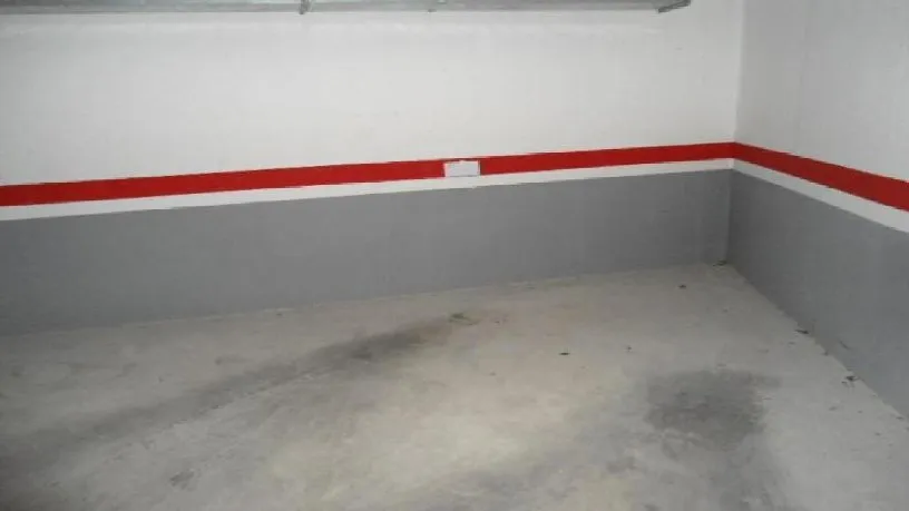 Garage - Parking Space with Green Access in Cubelles