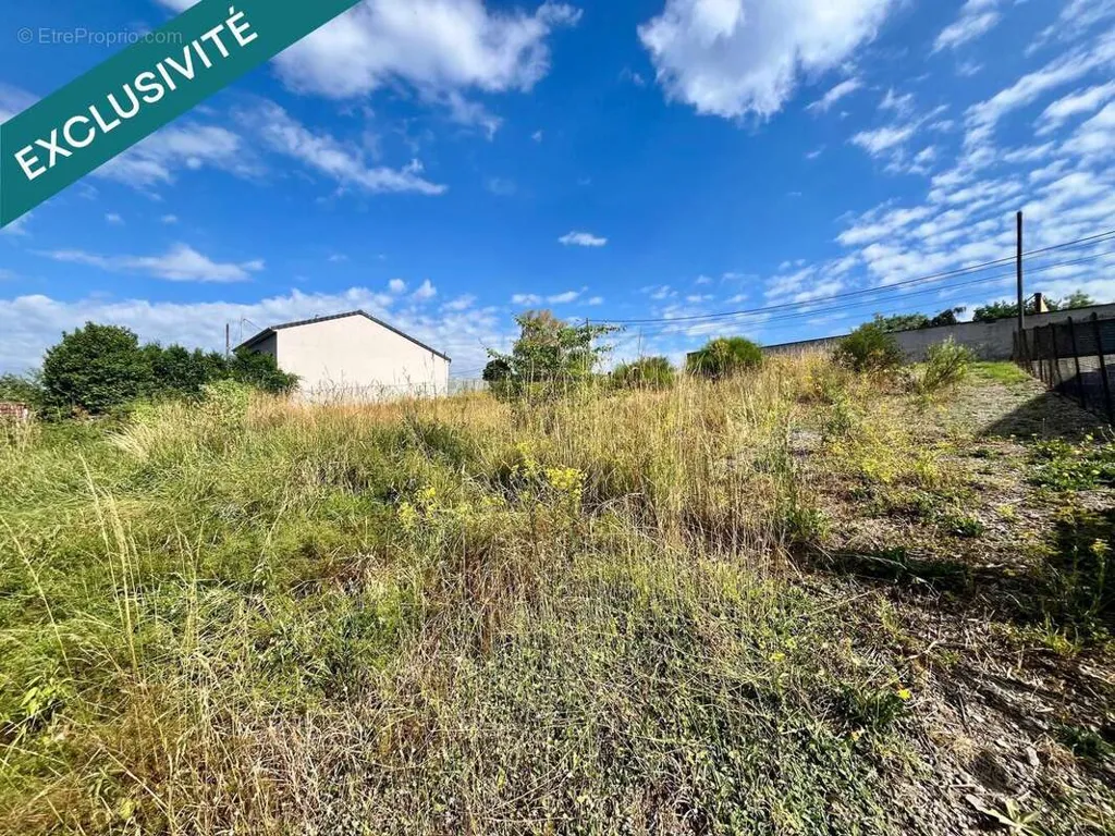 Aed - Viabilised Plot with Private Access in Saint-Nabord