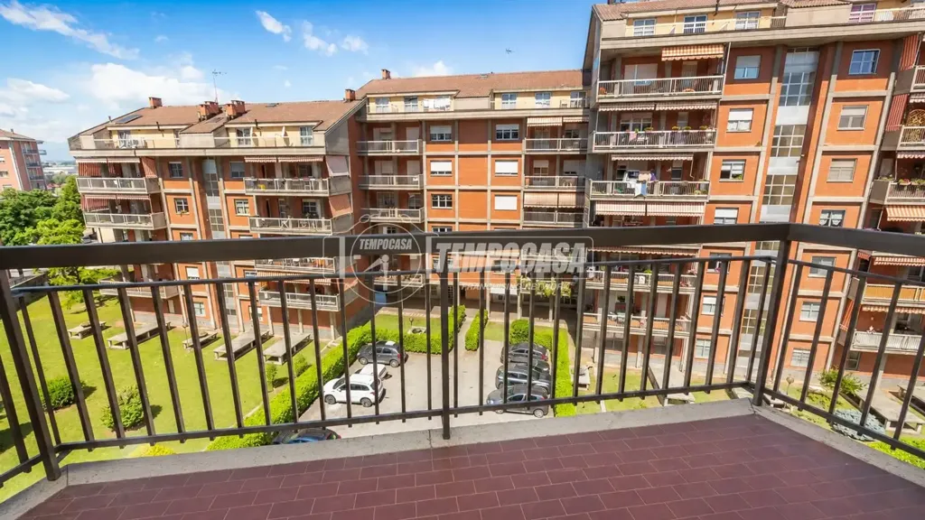 Rõdu - Fully Refined Apartment with Balcony in Fossano
