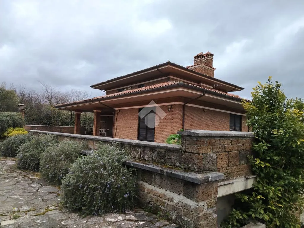 Välivaade - Villa with Garden in Altavilla Irpina
