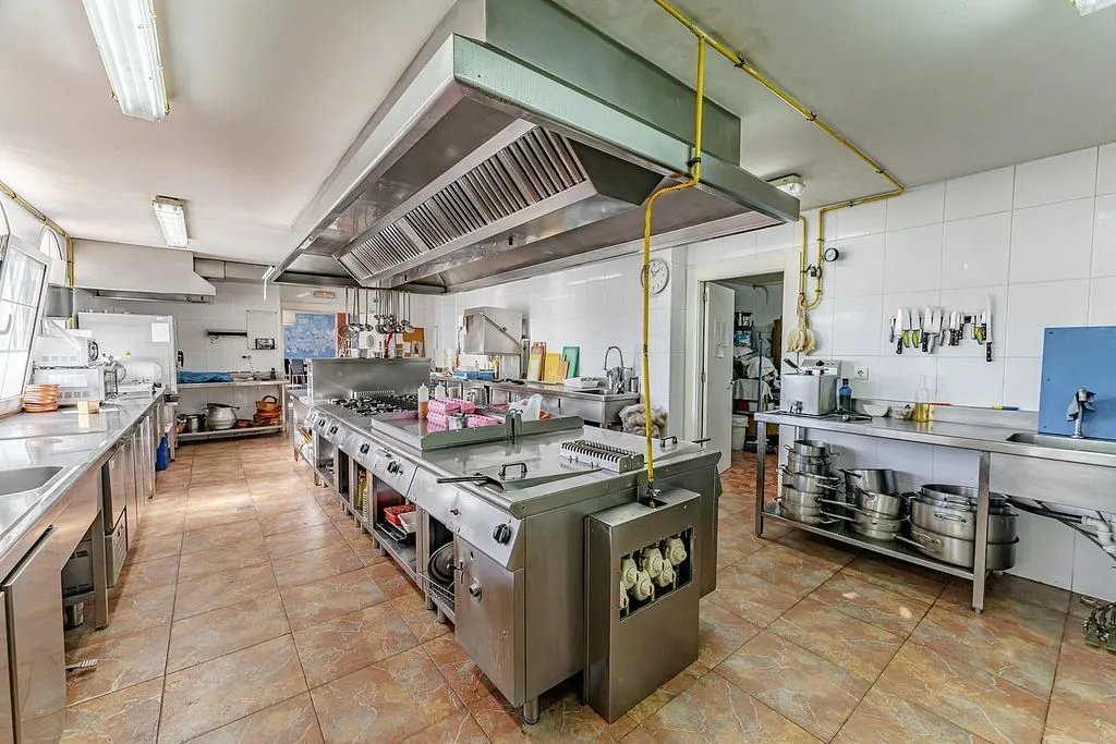 Cuisine - 12-Bedroom Chalet with Pool in Valle de Losa