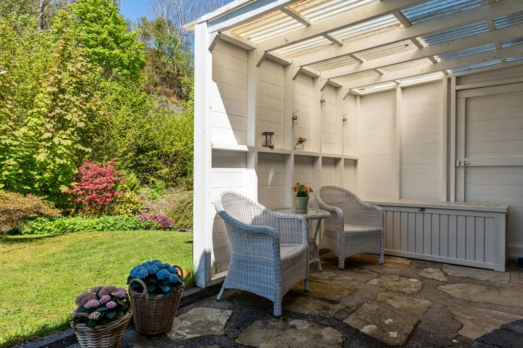Terrazza - Quiet Villa with Garden in Langevåg