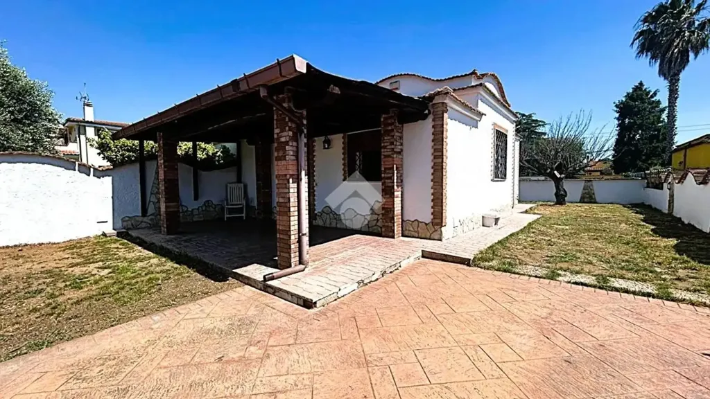 Terrace - Bifamily Home with Private Garden in Ardea