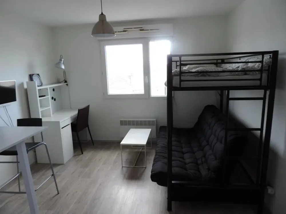 Chambres - Studio Meublé avec Ascenseur à Tours