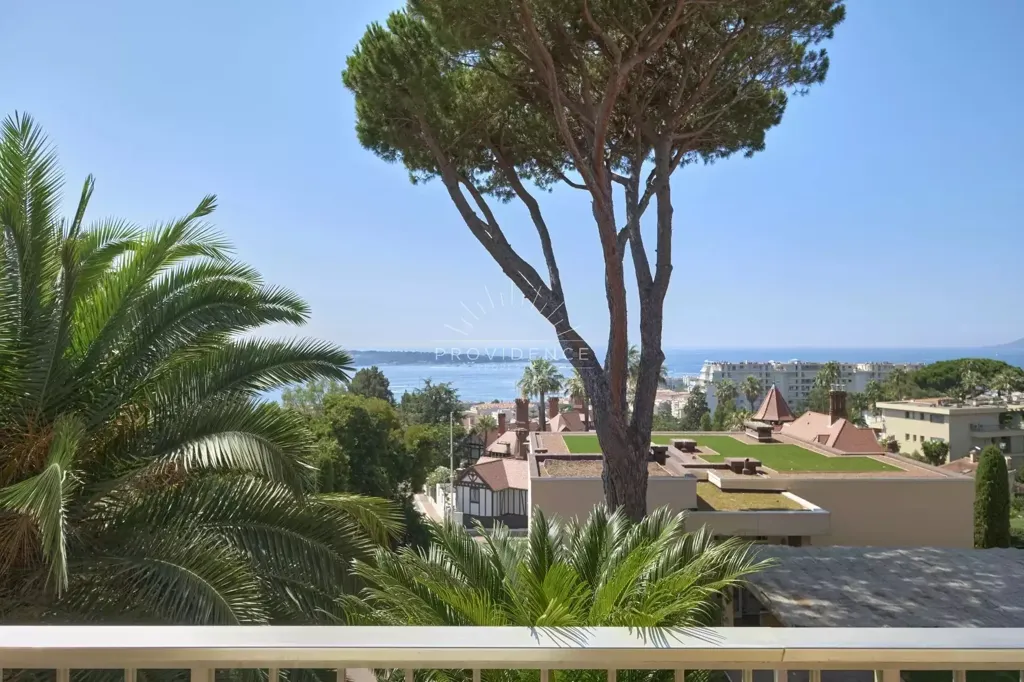 Rõdu - Luxury Flat with Sea View in Cannes