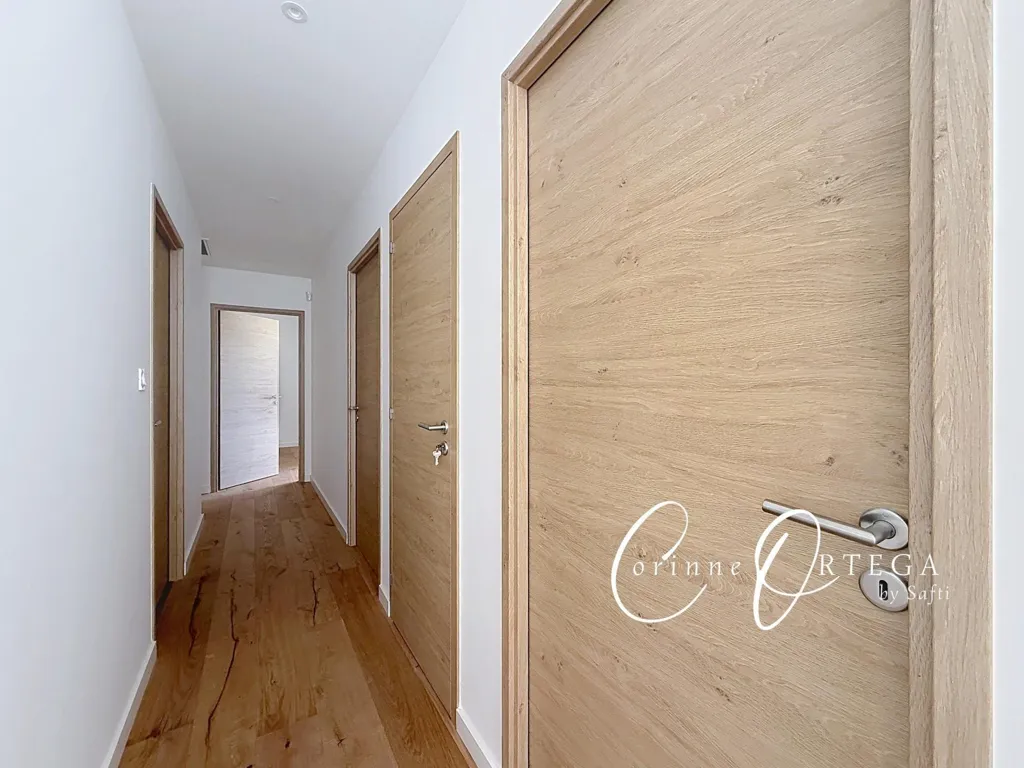 Entrée - Villa Contemporaine avec Piscine au Carreau de Lanes
