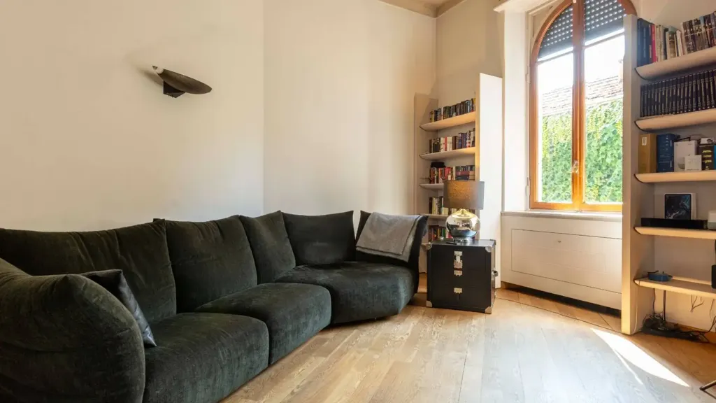 Living Room - 1920s Villa with Garden in Vigevano Centre