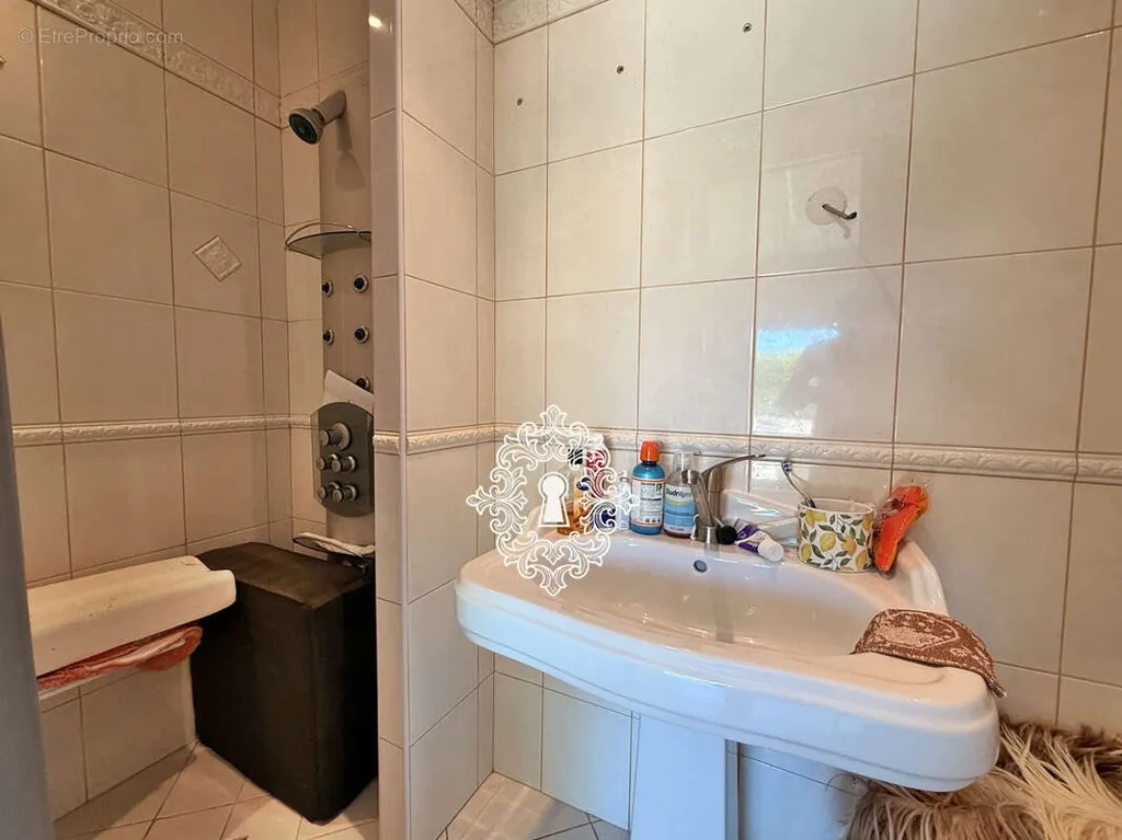 Bagni - Briarde Property with Garden in Yonne