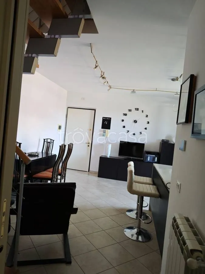 Sala da pranzo - Two-Level Apartment with Balcony in Borgo Santa Maria