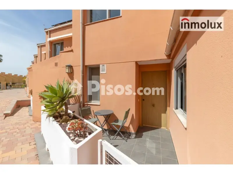 Aed - Adosado with Golf View in Calle Clara Campoamor