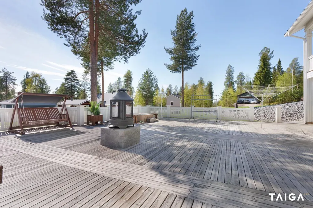 Terrass - Modern Detached House with Jacuzzi in Rovaniemi