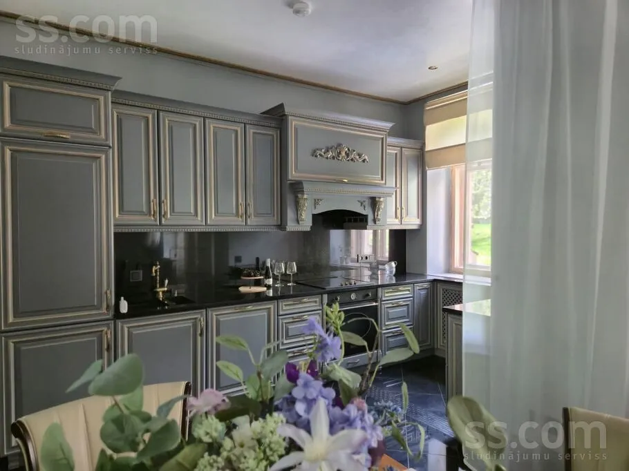 Köök - 4-Bedroom Apartment with Balcony in Riga Centre