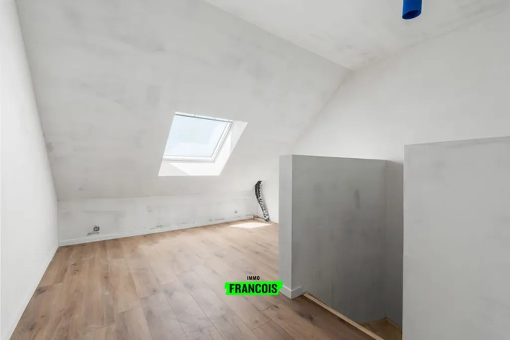 Pièces - Maison Rénovée avec Lods au Centre de Scheldewindeke