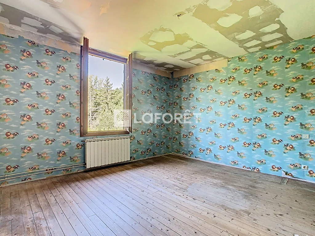 Pièces - Maison avec Cours d'Eau et Terrasse aux Islettes