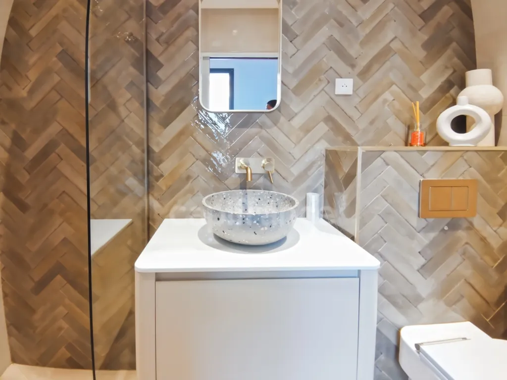 Bathrooms - Charming Hotel with Beachfront in Le Grau-du-Roi