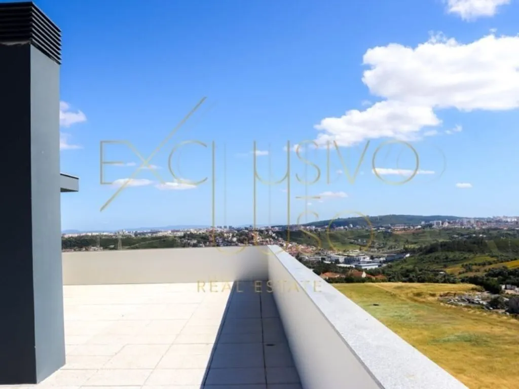 Terrass - Luxury Apartment with 360° View in Odivelas