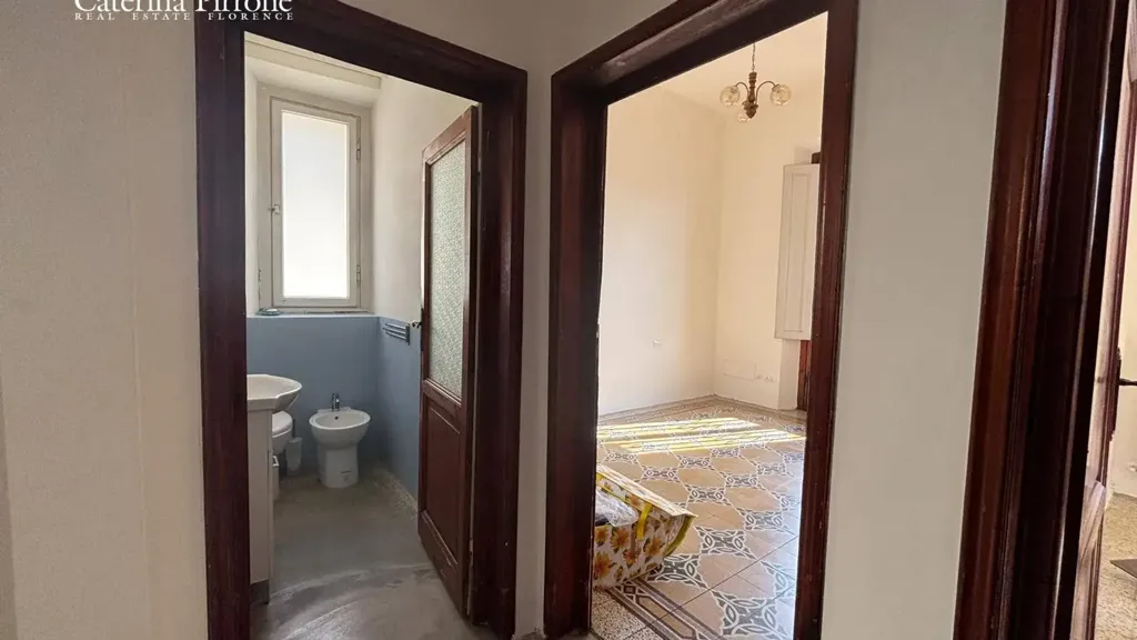 Salles de bain - Rustic Townhouse with Balcony in Antella