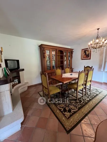 Söögituba - Central Villa with Private Garden in Pergola