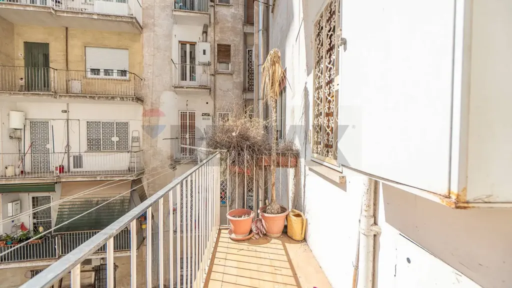 Balcon - Furnished Apartment with Balcony in Rome