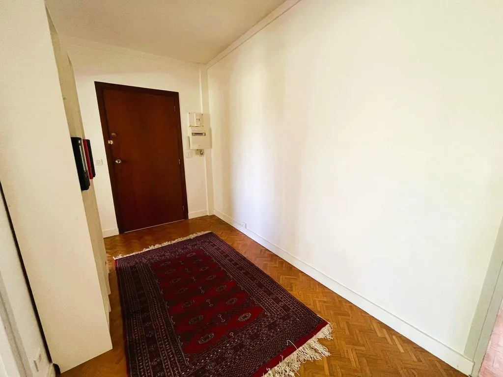Esik - Luxury Flat with Balcony in Rueil-Malmaison